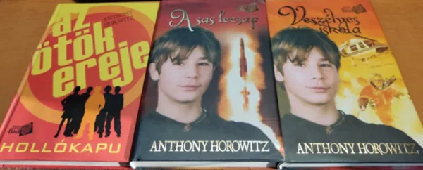3 db Anthony Horowitz: Az ötök ereje + A sas lecsap + Veszélyes iskola Kiárusítás