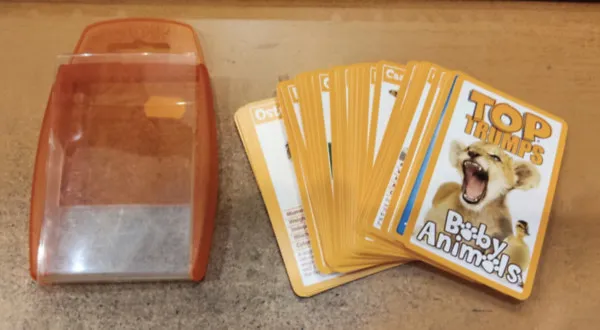 Top Trumps: Baby Animals (műanyag tok + 33 kártya) Legjobb ár